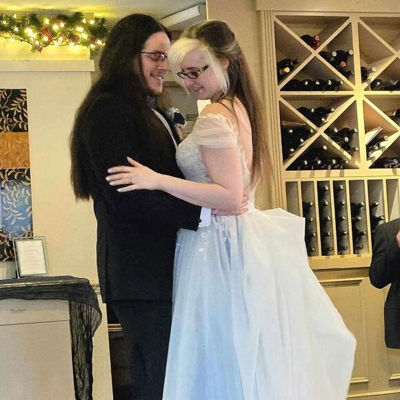 Meet your Posher, Sarah! - Picture 2 of 9